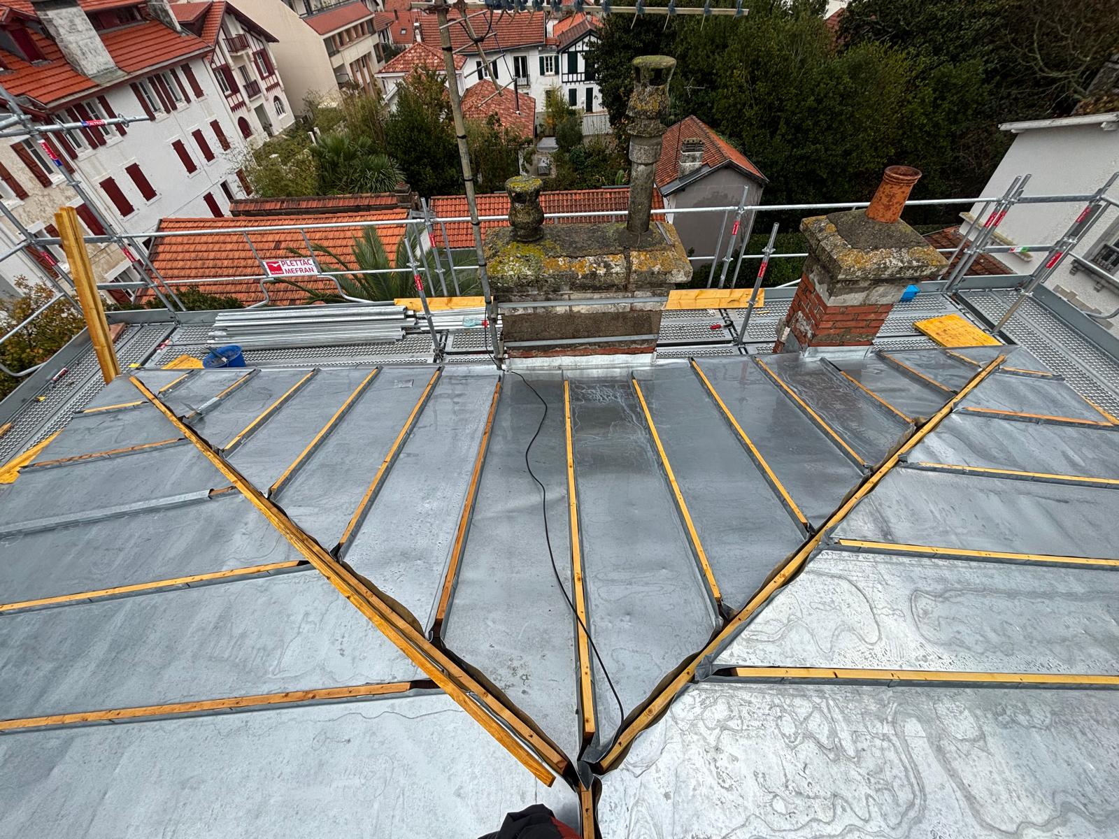 Expert en travaux de couverture à Dax – SOS Couvreur 40 & 64rture-toiture-dax-artisan-mof